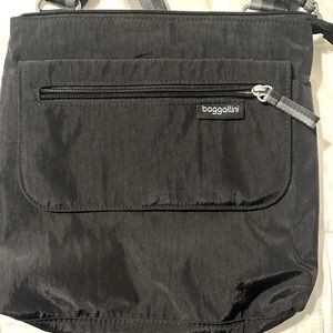 New without tags, never used Baggallini crossbody bag